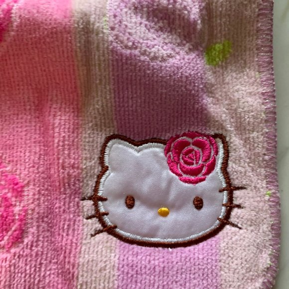 HELLO KITTY ROSE HANDKERCHIEF / TOWEL (2 ITEMS) - Picture 2 of 12
